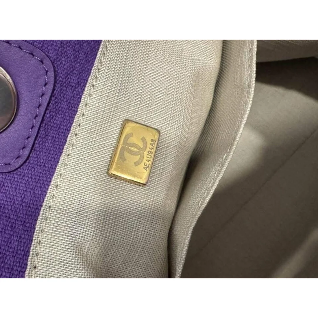 Chanel small Deauville purple with pouch - Image 2