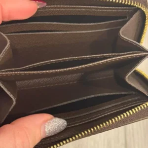 Alternative view of Lv zippy coin purse