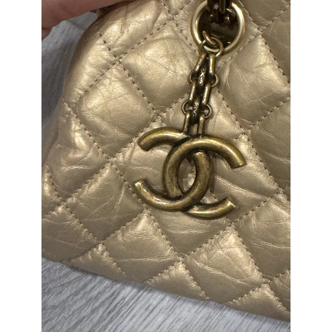 Chanel Mademoiselle leather handbag - Image 3