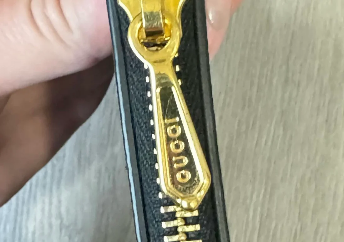 Gucci Zumi Pouch - Image 4