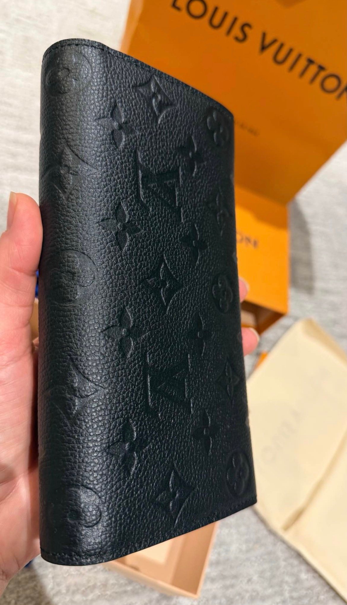 BRAND NEW Louis Vuitton Sarah wallet with certificate and receipt - Image 3