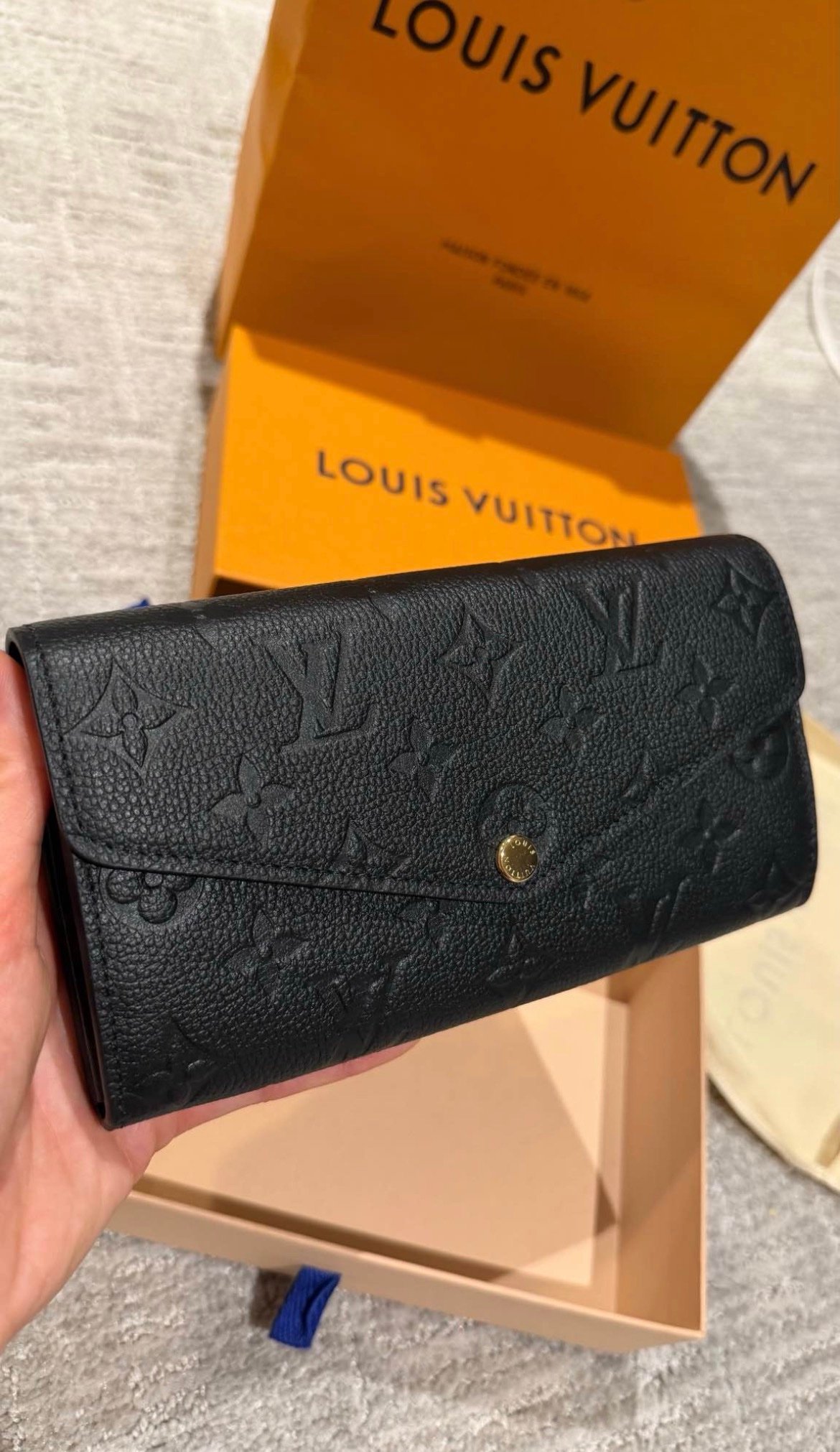 BRAND NEW Louis Vuitton Sarah wallet with certificate and receipt - Image 5