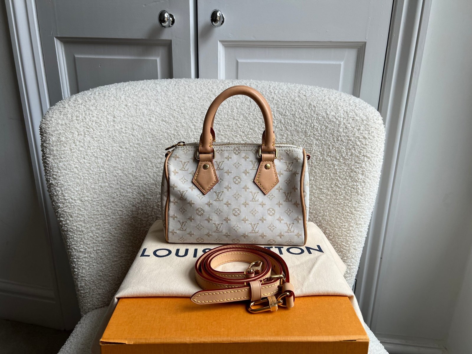 Louis Vuitton Speedy Bandouliere 20 Mastic Cream