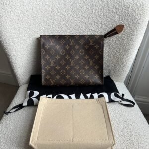Louis Vuitton Toiletry Pouch 26 Monogram