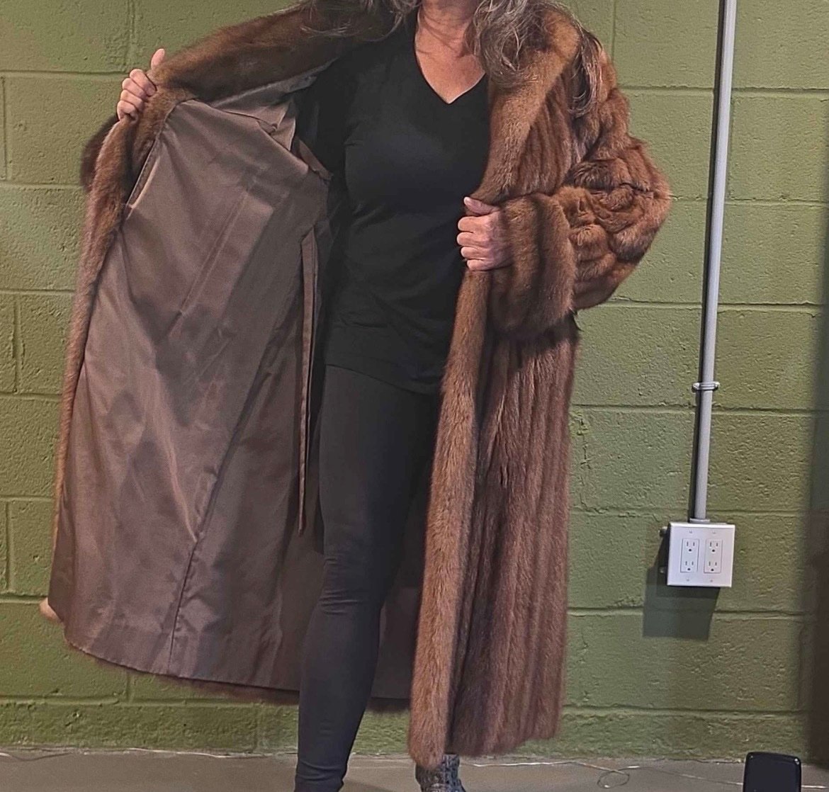 Sable, full length, never worn, full female skin - Image 2