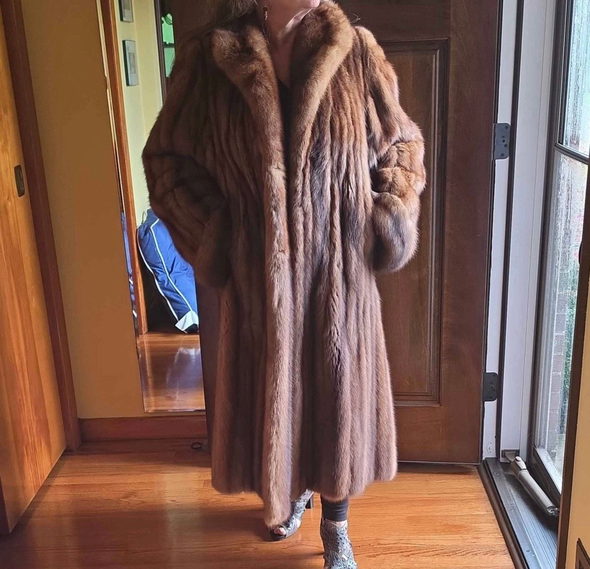 Sable, full length, never worn, full female skin - Image 3