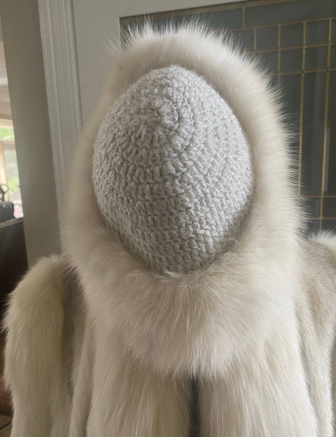 Winter White Full Length Female Mink Coat/Fox Tux Front And Sleeves /W Mink Hat - Image 6
