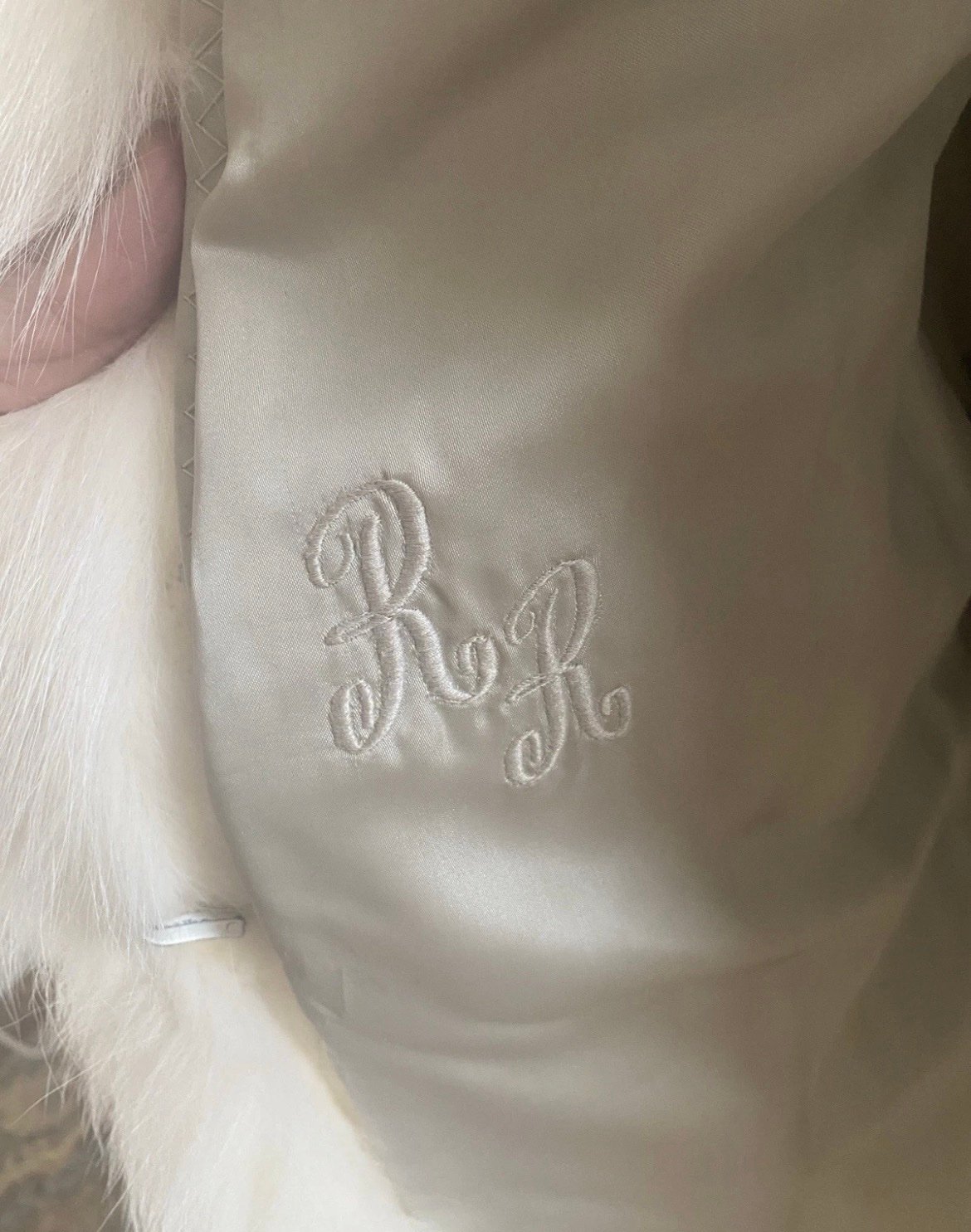Winter White Full Length Female Mink Coat/Fox Tux Front And Sleeves /W Mink Hat - Image 5