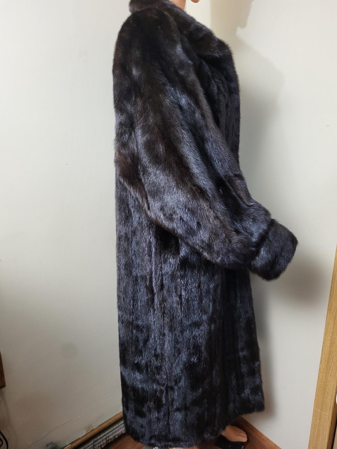 Cedric's Genuine Mink Floor Long Coat Size XL Mint Condition - Image 5