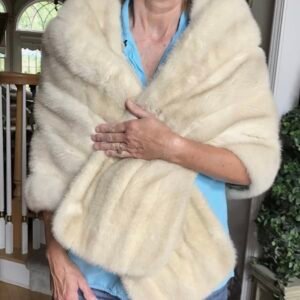 Alternative view of White Silver Cream Ranch Mink Stole - BULLOCKS, SANTA ANA, CA - M/L, BRIDAL