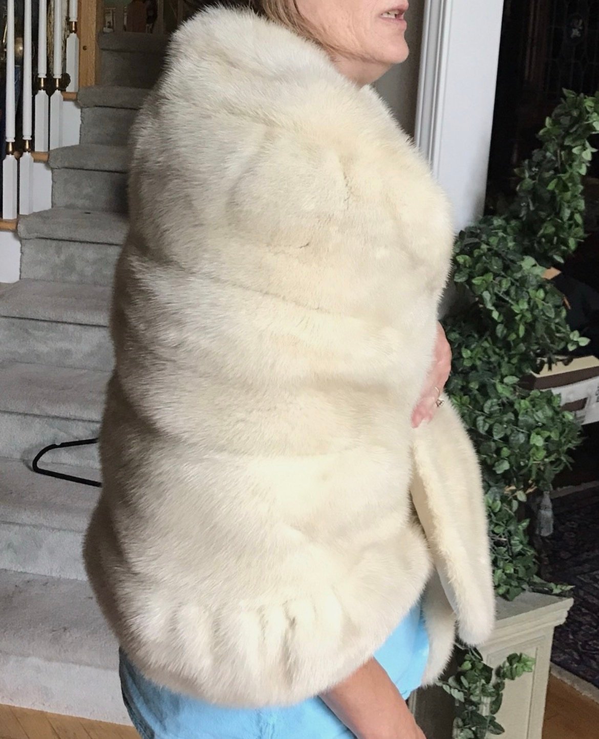 White Silver Cream Ranch Mink Stole - BULLOCKS, SANTA ANA, CA - M/L, BRIDAL - Image 4