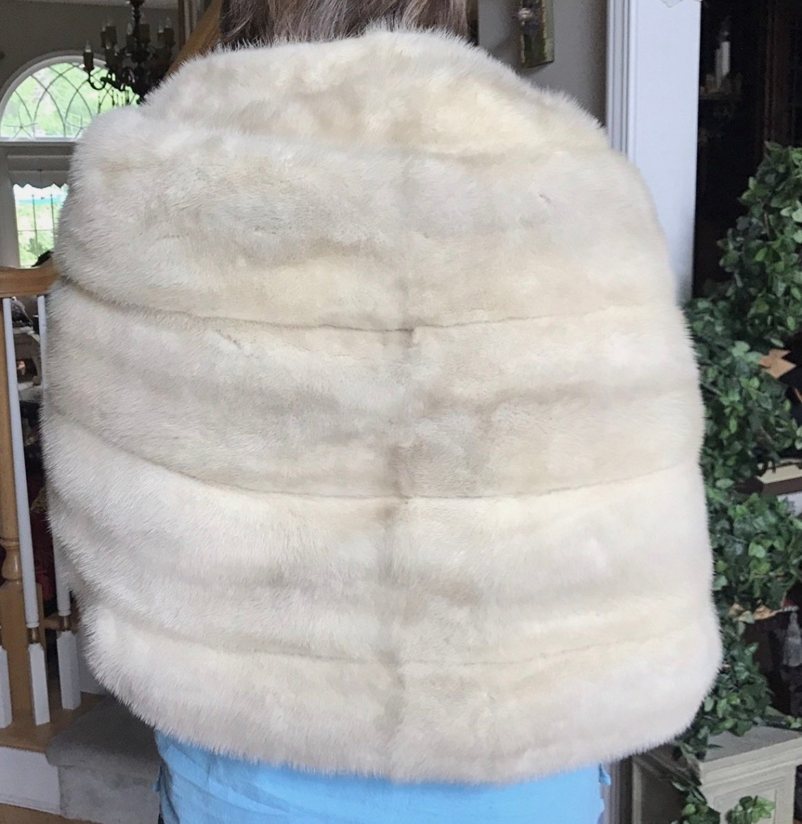 White Silver Cream Ranch Mink Stole - BULLOCKS, SANTA ANA, CA - M/L, BRIDAL - Image 3