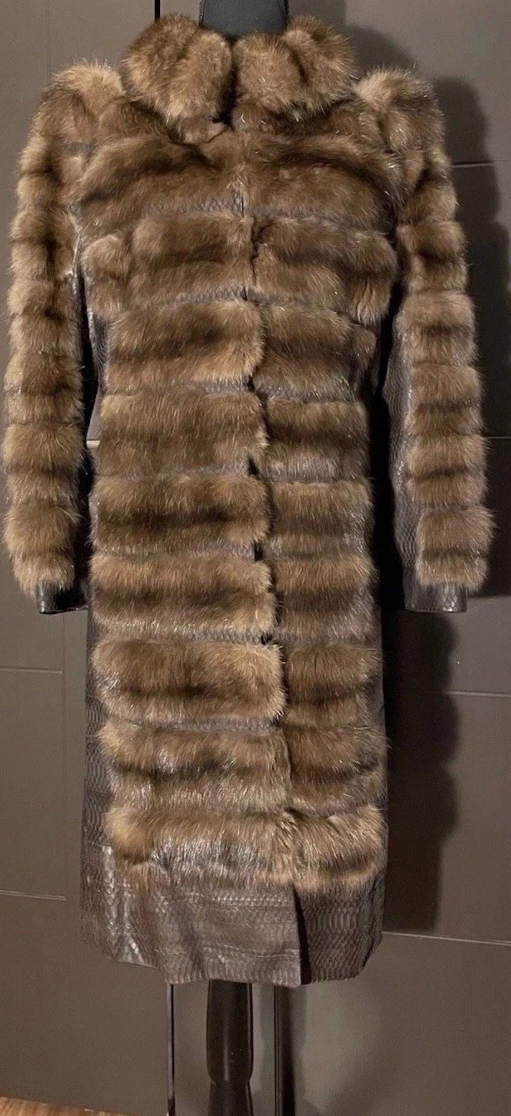 DENNIS BASSO SILVERY RUSSIAN SABLE FUR & PYTHON COAT Sz S No lynx mink